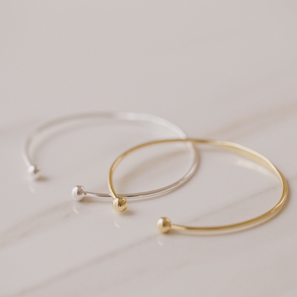 Dainty Ball Bracelet | 14k Gold Plated - Picture 9 of 11